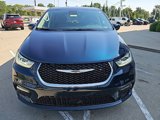 Used 2023 Chrysler Pacifica Touring-L image 6