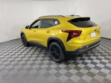 New 2025 Chevrolet Trax ACTIV w/ Sunroof Package image 3