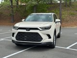 Used 2024 Toyota Grand Highlander AWD image 3