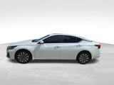 Used 2023 Nissan Altima 2.5 SV w/ SV Premium Package image 3