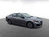 Used 2024 Nissan Altima 2.5 SV image 2