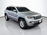 Used 2019 Jeep Grand Cherokee Laredo image 3