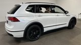 Used 2022 Volkswagen Tiguan SE R-Line image 3