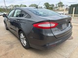 Used 2015 Ford Fusion SE image 2