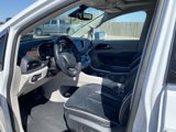 Used 2022 Chrysler Pacifica Limited image 2