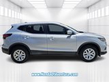 Used 2020 Nissan Rogue Sport S image 2