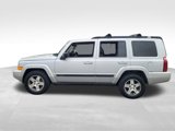 Used 2009 Jeep Commander Sport image 2