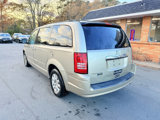 Used 2009 Chrysler Town & Country LX image 5