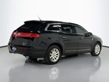 Used 2018 Lincoln MKT AWD image 6