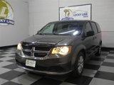 Used 2017 Dodge Grand Caravan SE image 4