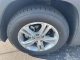 Used 2021 GMC Terrain SLE w/ Driver Convenience Package image 2