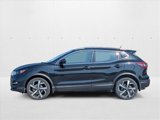 Used 2022 Nissan Rogue Sport SL image 2