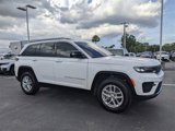 Certified 2025 Jeep Grand Cherokee Laredo X image 2