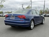 Used 2016 Volkswagen Passat 3.6 SEL Premium image 2