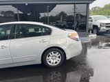 Used 2010 Nissan Altima 2.5 S image 5
