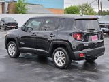 Used 2023 Jeep Renegade Latitude image 4