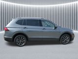 Used 2022 Volkswagen Tiguan SE image 2