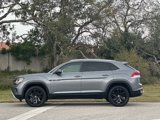Used 2022 Volkswagen Atlas Cross Sport SE image 2