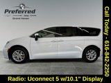 Used 2023 Chrysler Pacifica Touring-L image 2