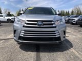 Used 2017 Toyota Highlander XLE image 2