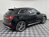 Used 2021 Audi Q5 e Premium Plus w/ Premium Plus Package image 3