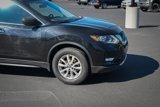 Used 2018 Nissan Rogue AWD image 3