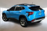 Used 2025 Chevrolet Trax LT image 2