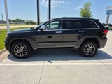 Used 2019 Jeep Grand Cherokee Limited w/ Luxury Group II image 3