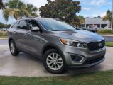 Used 2017 Kia Sorento LX image 2