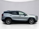 Used 2024 GMC Terrain SLT w/ Infotainment Package II image 6