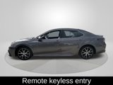 Used 2023 Toyota Camry SE image 4