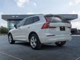 Used 2022 Volvo XC60 B5 Momentum image 3