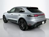 Certified 2024 Porsche Macan image 3