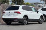 Certified 2021 Volkswagen Tiguan SE image 5