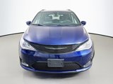 Used 2018 Chrysler Pacifica Touring-L w/ Premium Audio Group image 2