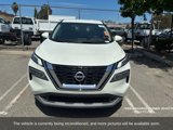 Used 2023 Nissan Rogue SV image 2