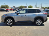 Used 2023 Nissan Rogue SV image 2