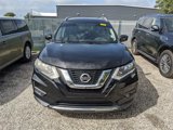 Used 2017 Nissan Rogue SV image 3