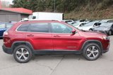 Used 2019 Jeep Cherokee Limited image 2