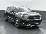 Used 2022 Volkswagen Taos SE image 2