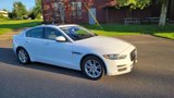 Used 2017 Jaguar XE Premium image 2