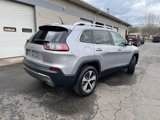 Used 2019 Jeep Cherokee Limited image 2
