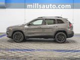 Used 2023 Jeep Cherokee Altitude Lux image 3