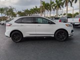 Used 2023 Ford Edge SE w/ Black Appearance Package image 3