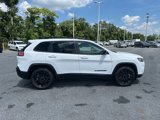 Used 2023 Jeep Cherokee Altitude Lux image 4