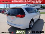 Used 2019 Chrysler Pacifica Limited image 3