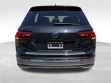 Used 2022 Volkswagen Tiguan SE image 6