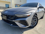 Used 2024 Hyundai Elantra SEL image 2