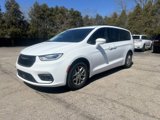 Used 2021 Chrysler Pacifica Touring image 3