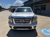 Used 2018 Nissan Titan SV w/ SV Convenience Package image 3